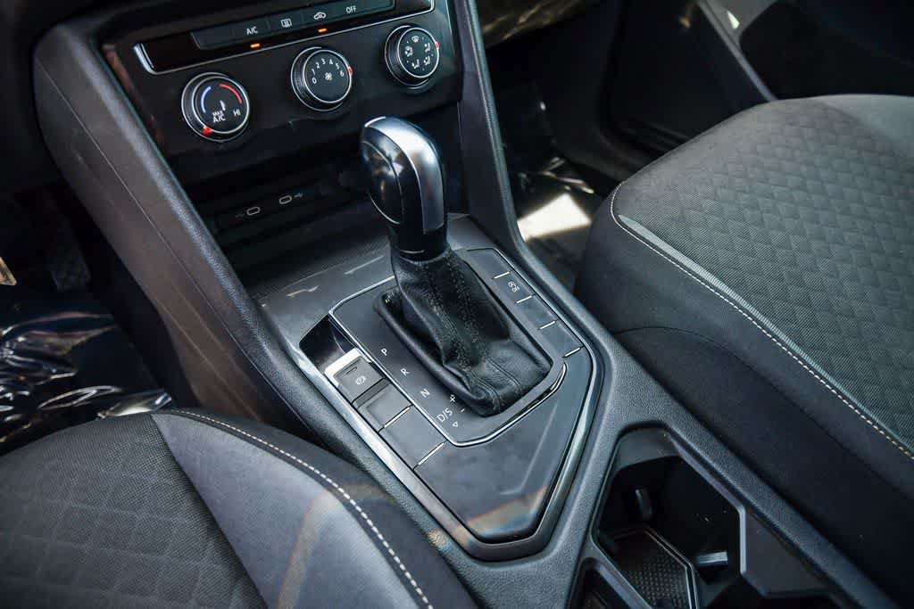 Used 2021 Volkswagen Tiguan S FWD image 17