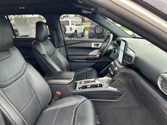 Certified 2020 Ford Explorer ST w/ Premium Technology Package image 4