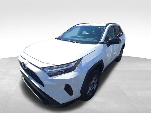 Used 2025 Toyota RAV4 LE image 2