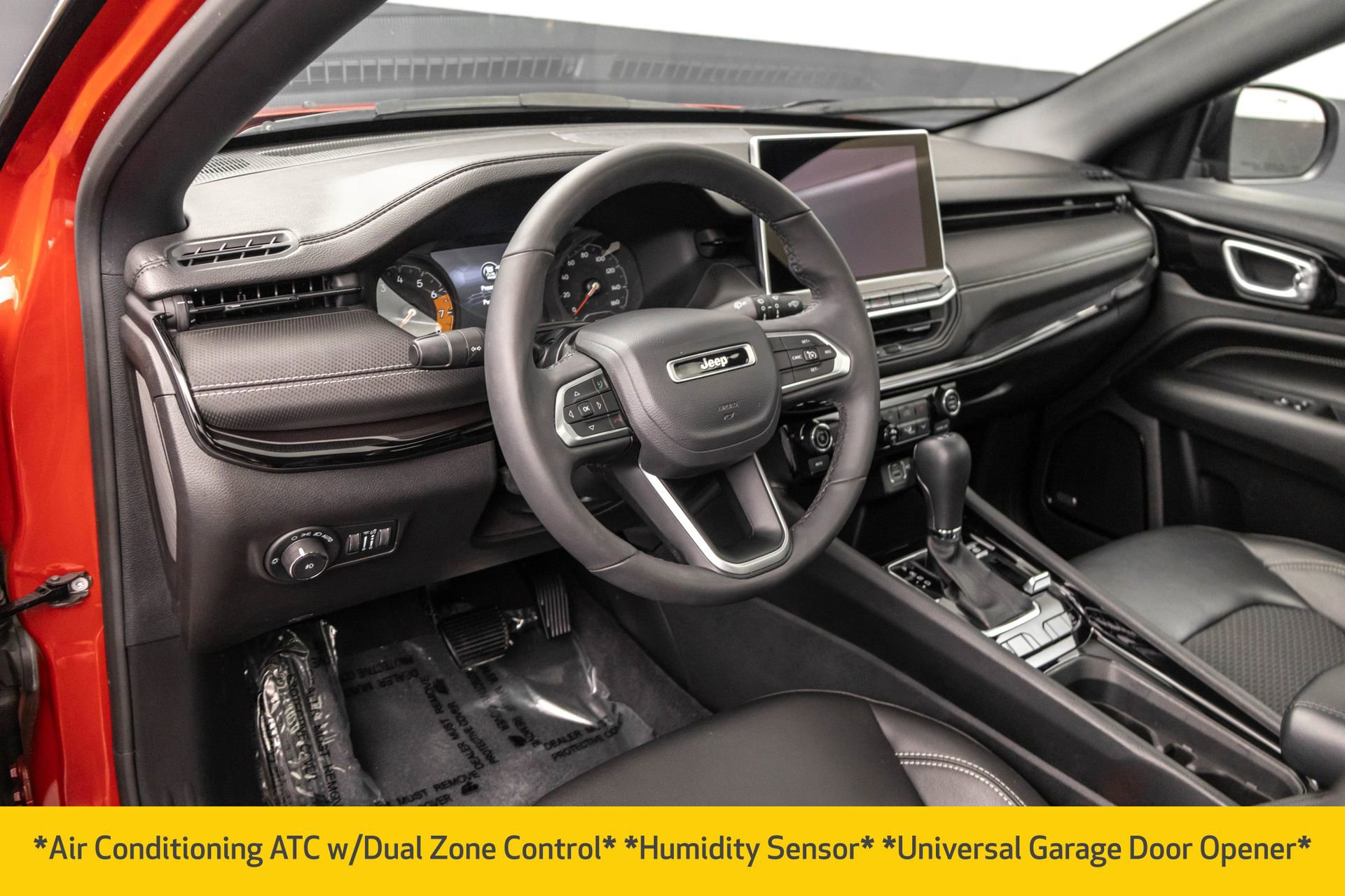 Used 2023 Jeep Compass Latitude w/ Sun and Sound Group AWD/4WD image 5