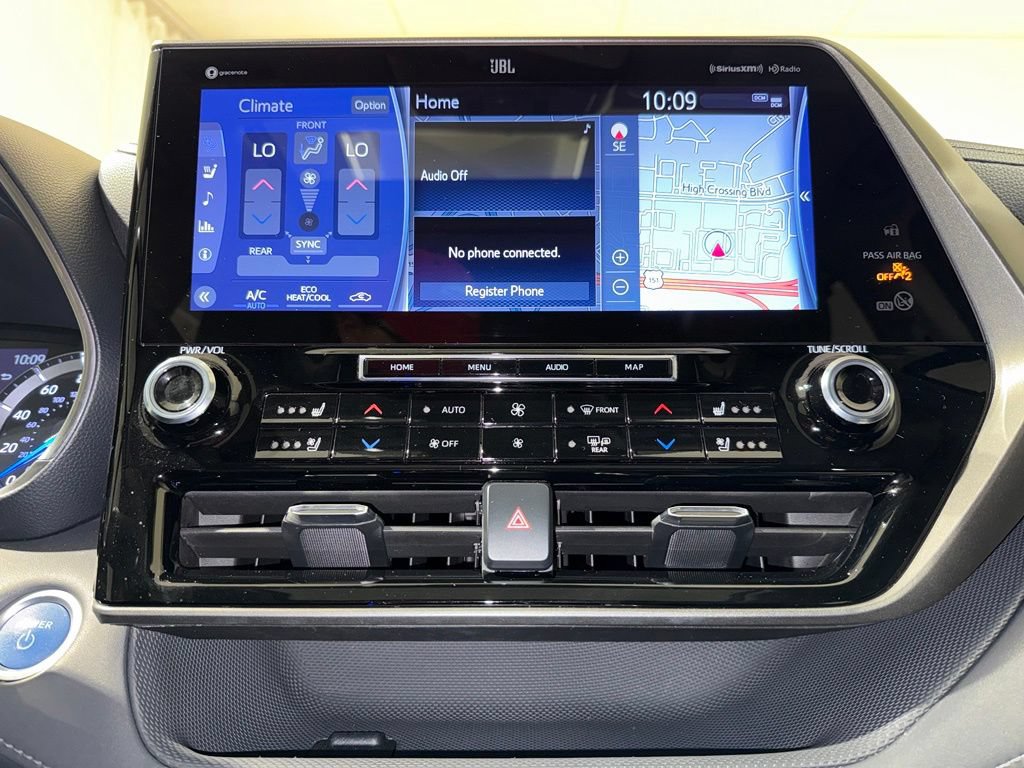 Certified 2021 Toyota Highlander Limited AWD/4WD image 29