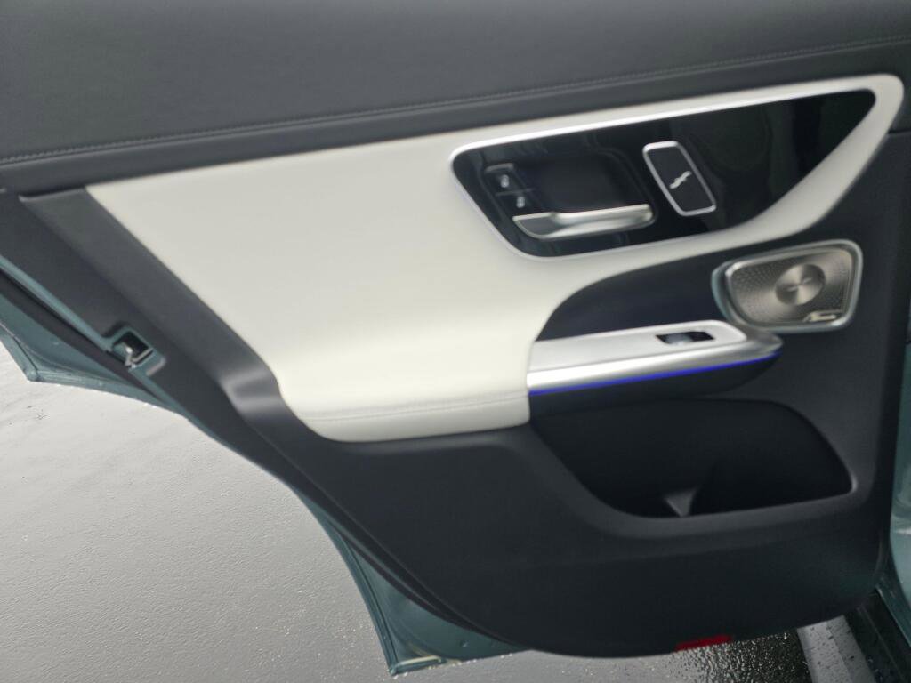 New 2026 Mercedes-Benz GLC 300 4MATIC image 19