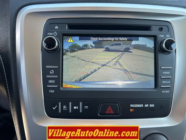 Used 2016 GMC Acadia SLE FWD image 17