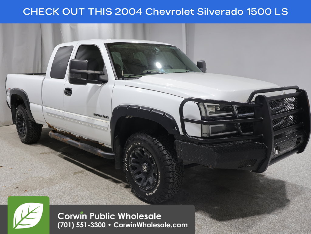 Used 2004 Chevrolet Silverado 1500 LS w/ Light Duty Power Package AWD/4WD image 1