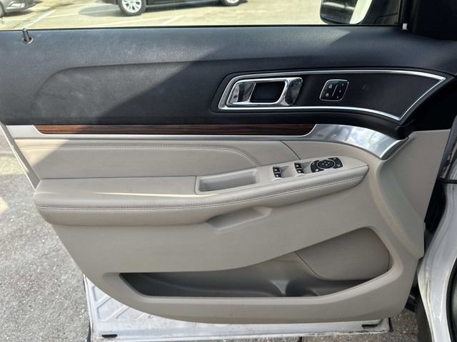 Used 2018 Ford Explorer Limited image 21