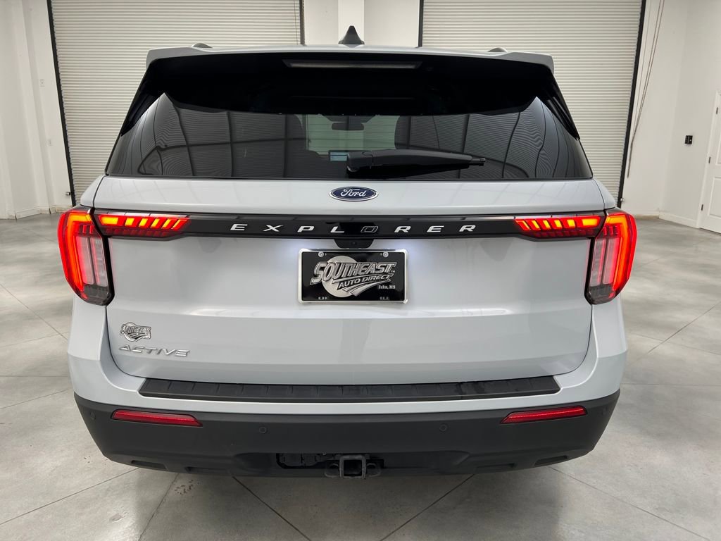 Used 2025 Ford Explorer Active image 6