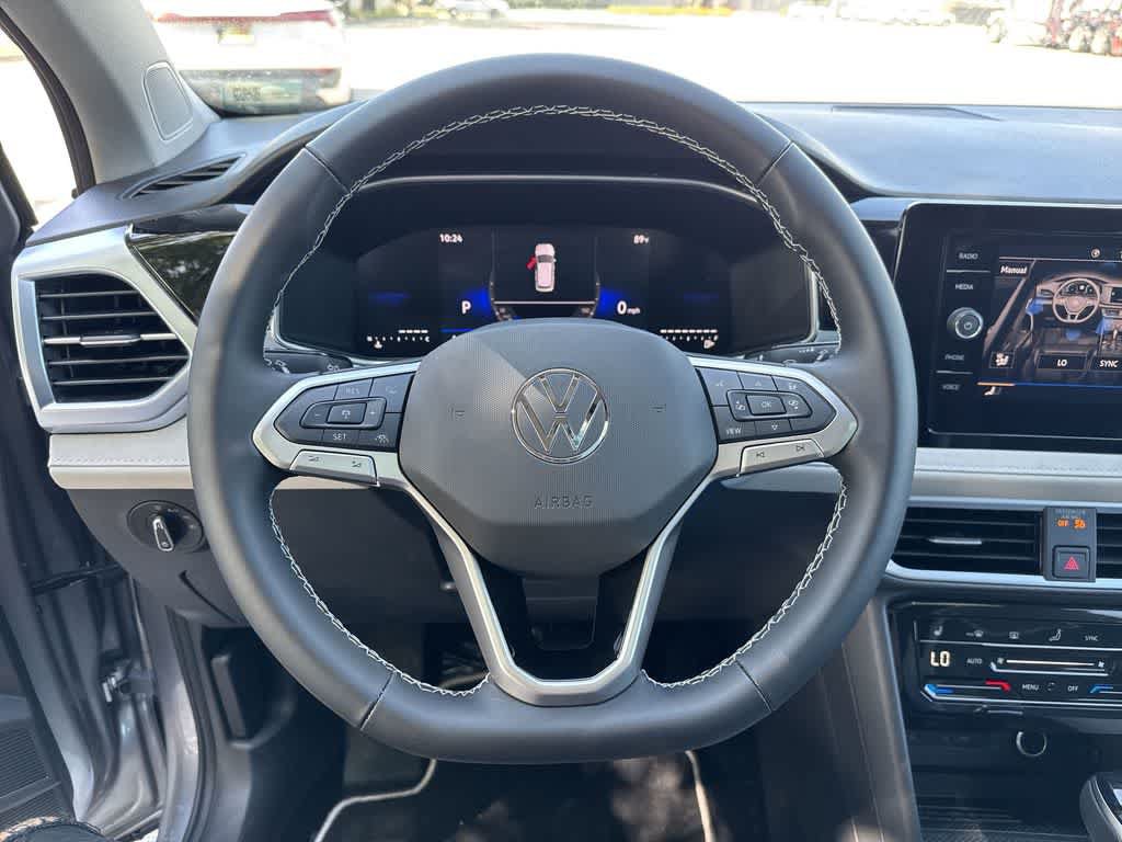New 2026 Volkswagen Taos SE FWD image 15