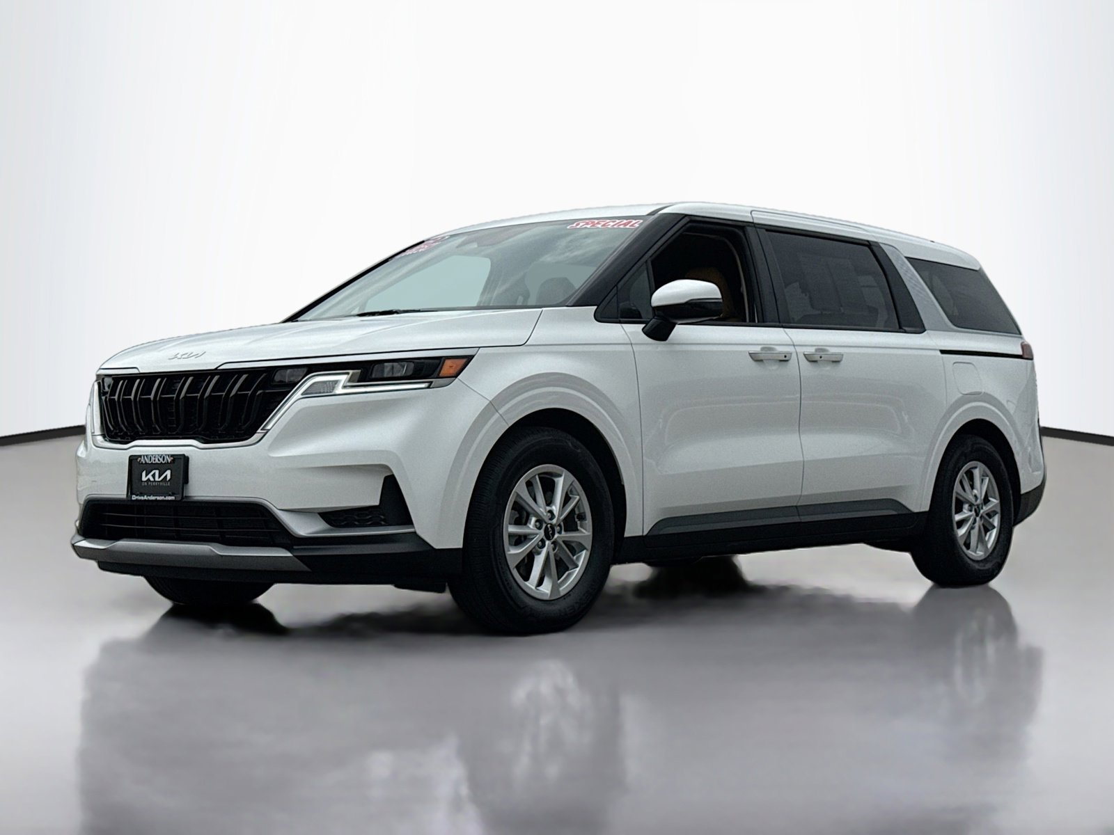 Used 2023 Kia Carnival LX FWD image 13