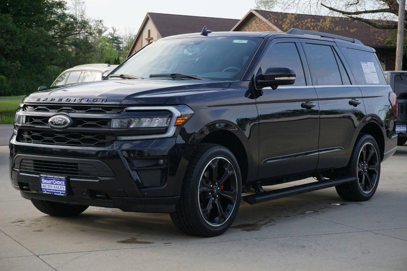 Used 2023 Ford Expedition Limited image 7