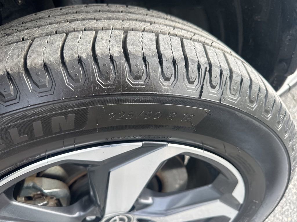 Used 2021 Toyota RAV4 SE image 34