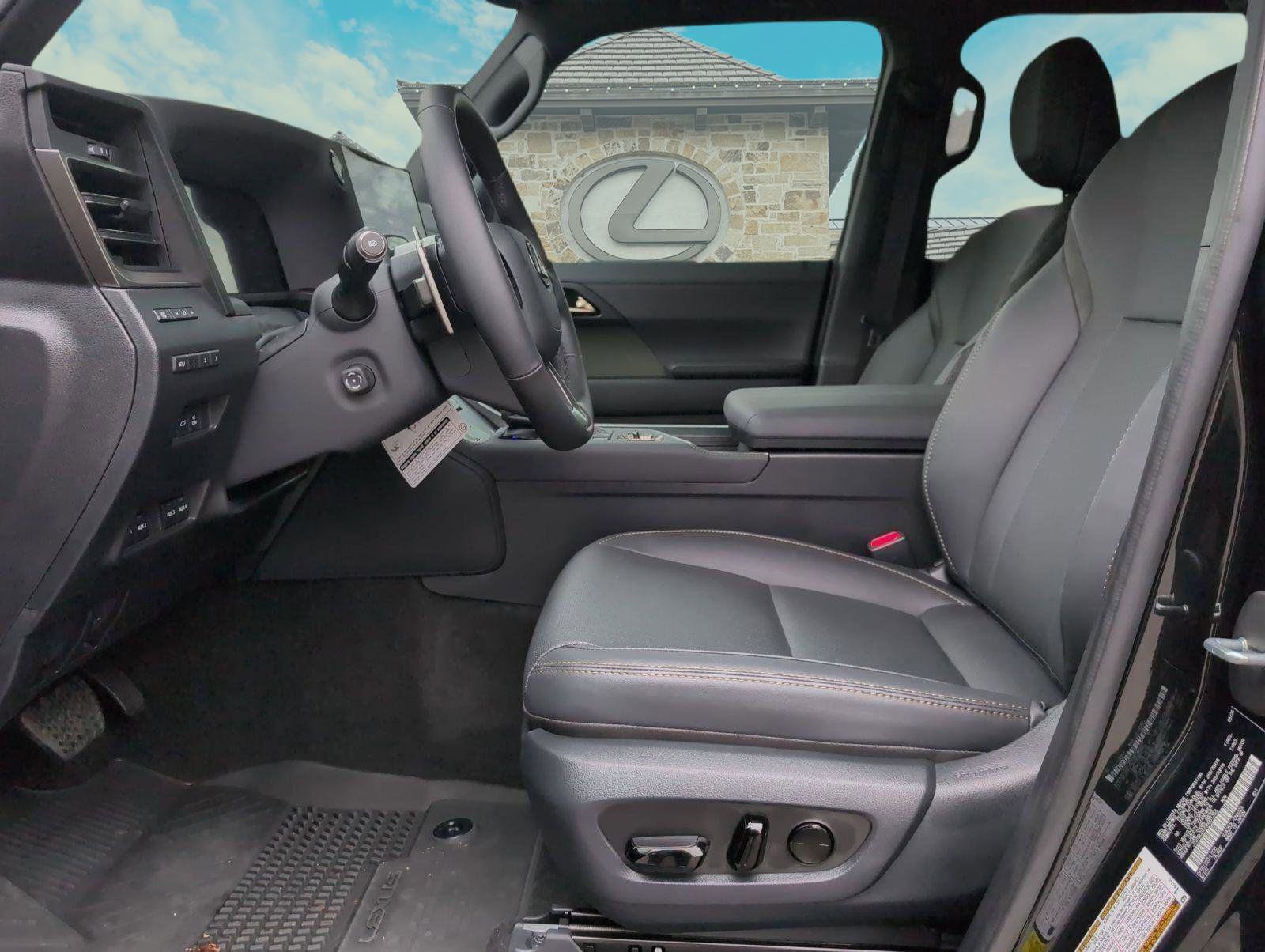 Certified 2025 Lexus GX 550 image 6