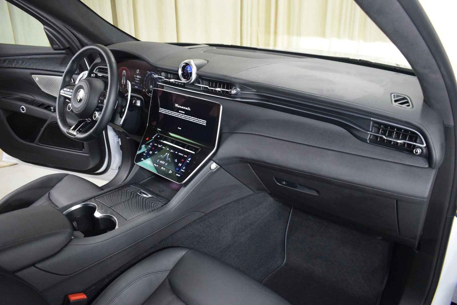 Used 2023 Maserati Grecale Modena image 23