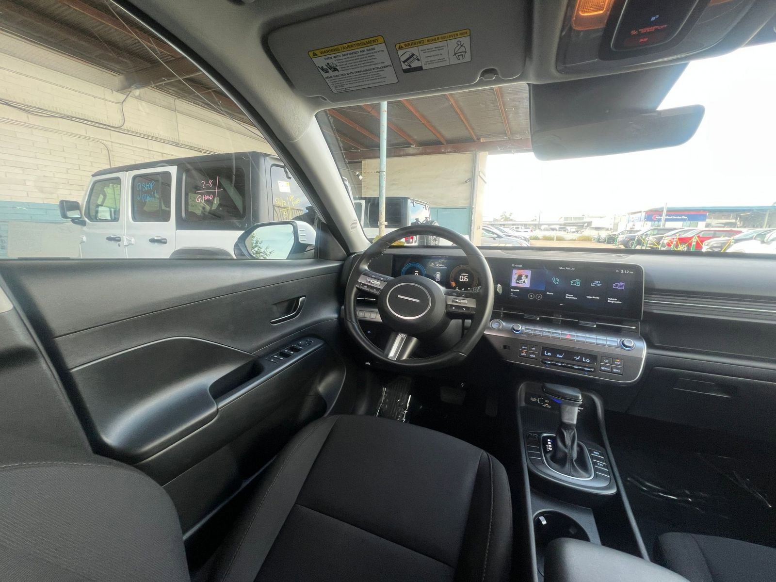 Used 2025 Hyundai Kona SEL image 34