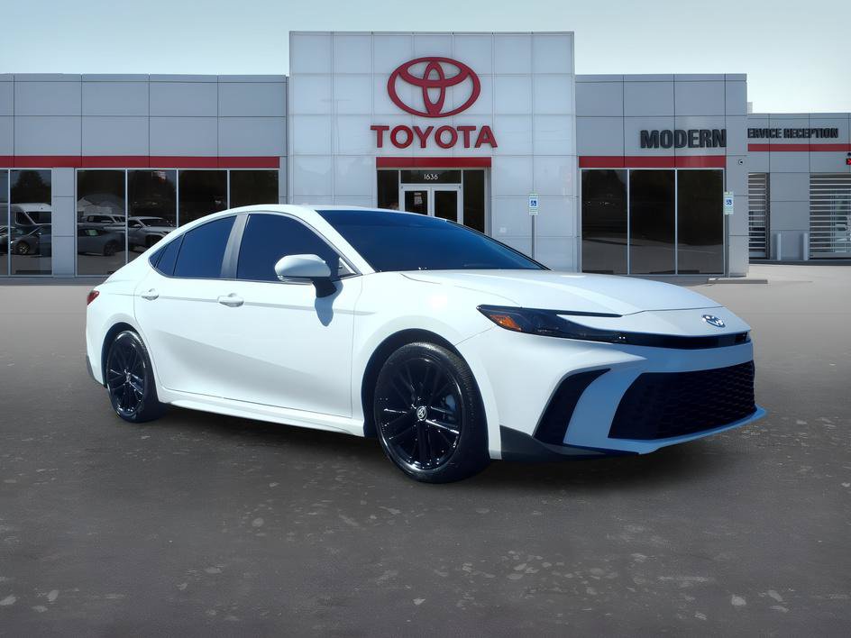 Certified 2025 Toyota Camry SE FWD image 7