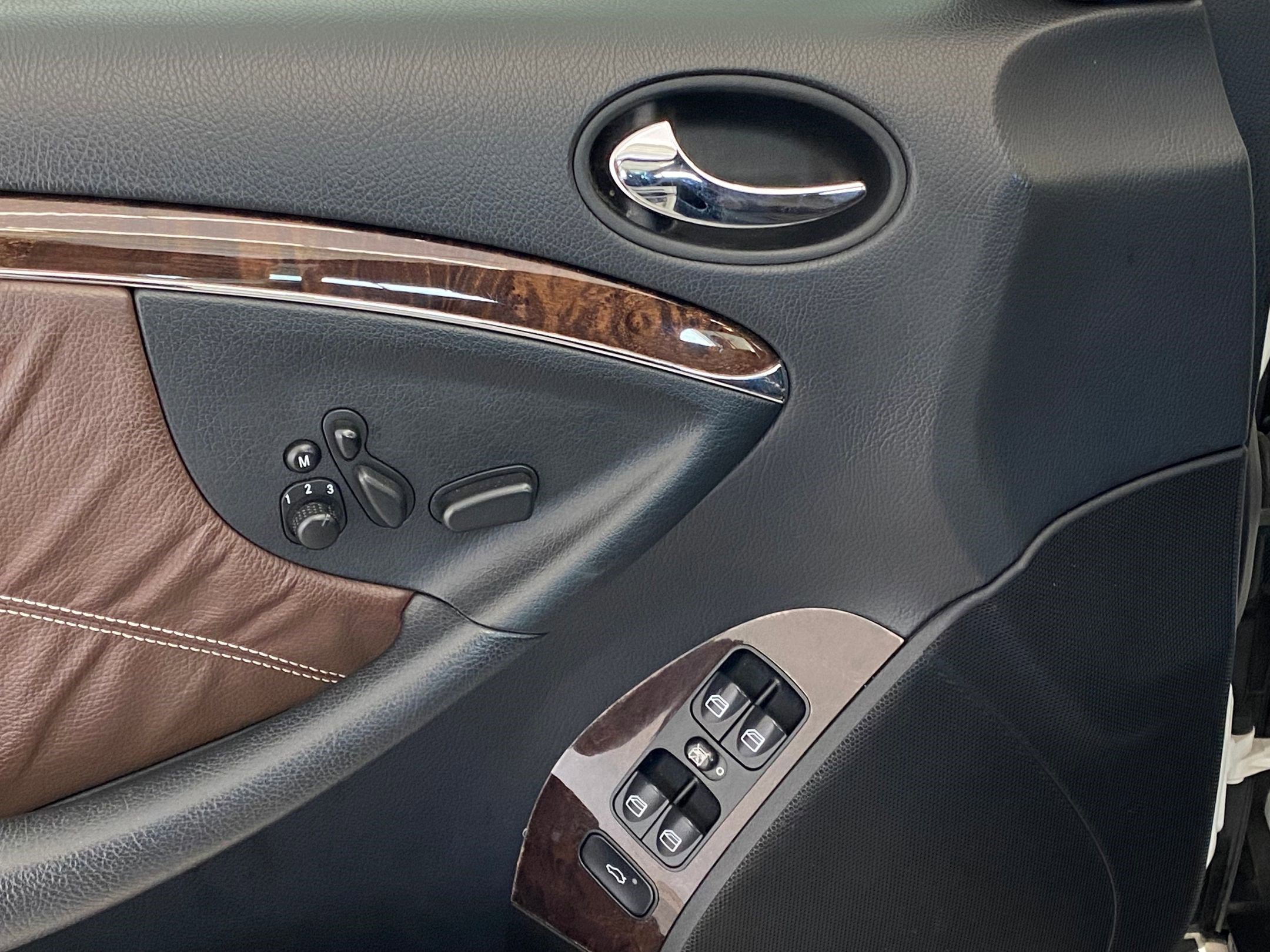 Used 2009 Mercedes-Benz CLK 350 Cabriolet image 22