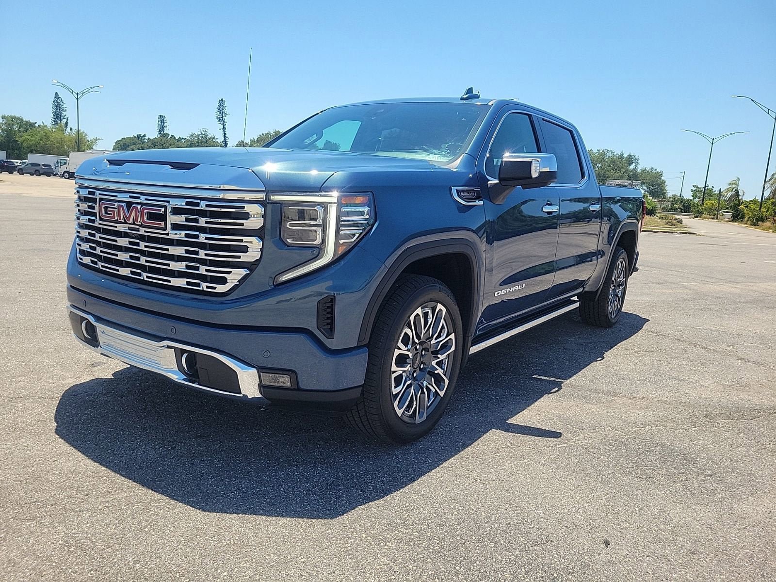 Used 2024 GMC Sierra 1500 Denali w/ Denali Reserve Package AWD/4WD video 2