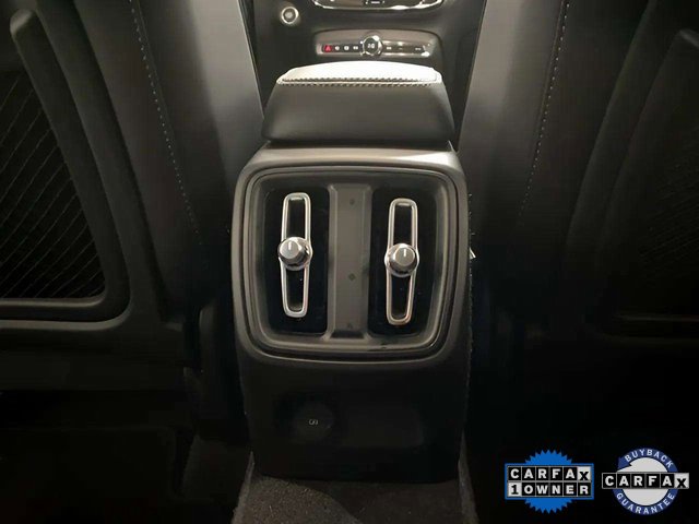 Used 2025 Volvo XC40 B5 Plus image 74