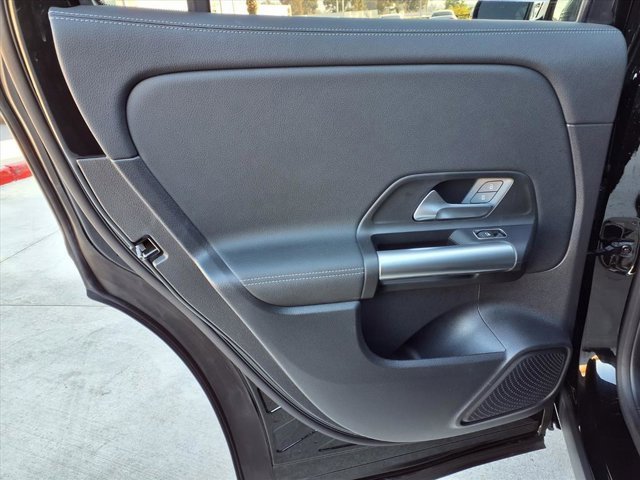 Used 2025 Mercedes-Benz GLA 250 4MATIC image 17