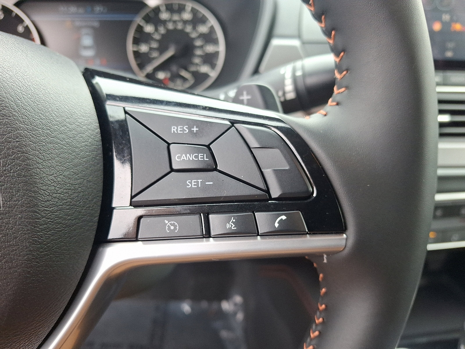 Certified 2025 Nissan Altima 2.5 SR image 21