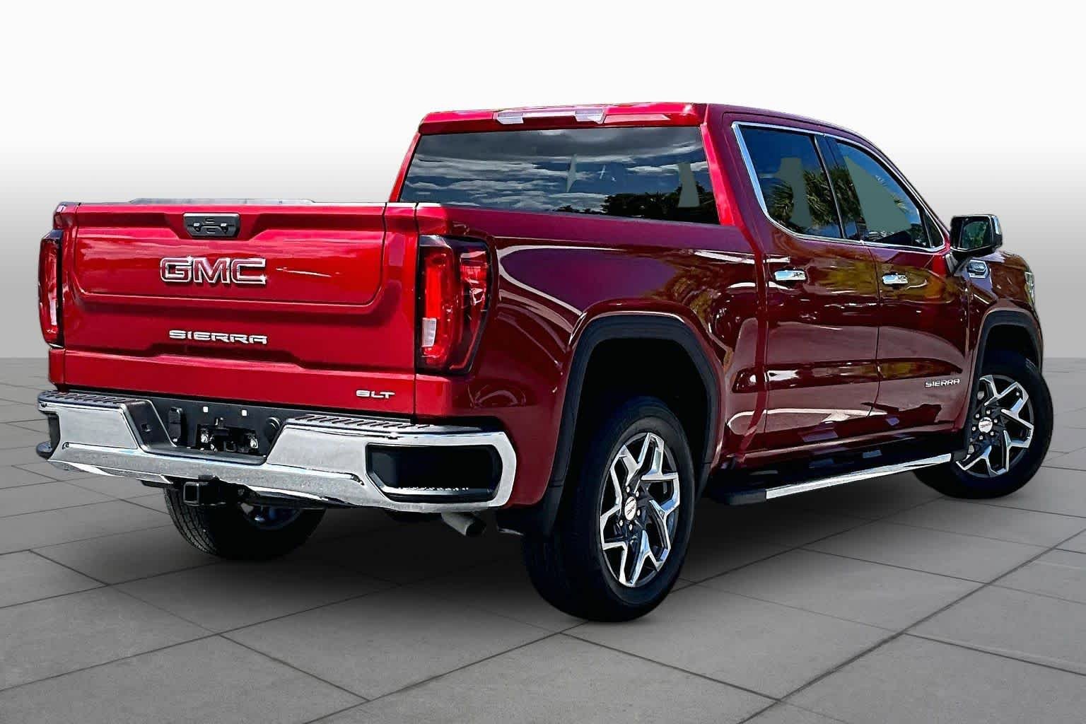 Used 2023 GMC Sierra 1500 SLT w/ SLT Premium Package RWD image 13