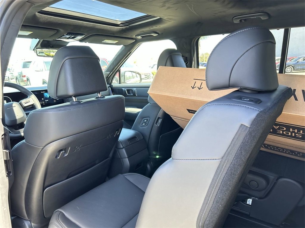 New 2025 Hyundai Santa Fe Calligraphy image 21