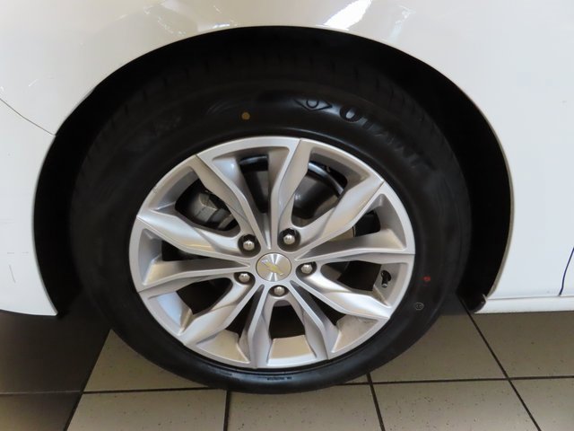 Used 2023 Chevrolet Malibu LT image 16