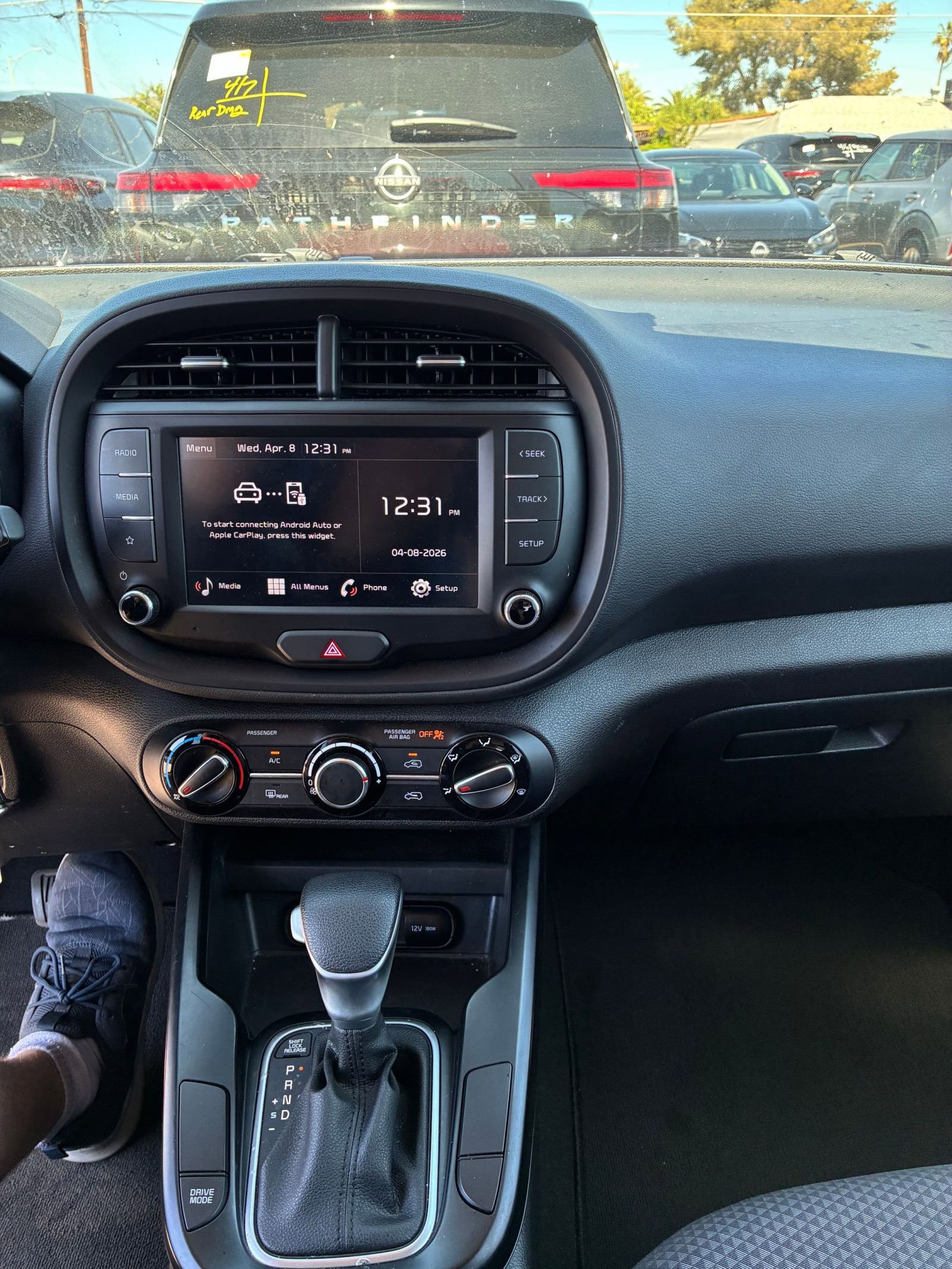 Used 2025 Kia Soul LX w/ LX Technology Package FWD image 11