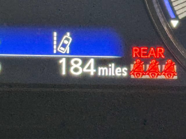 Used 2025 Lexus ES 300h w/ Technology Package FWD image 32