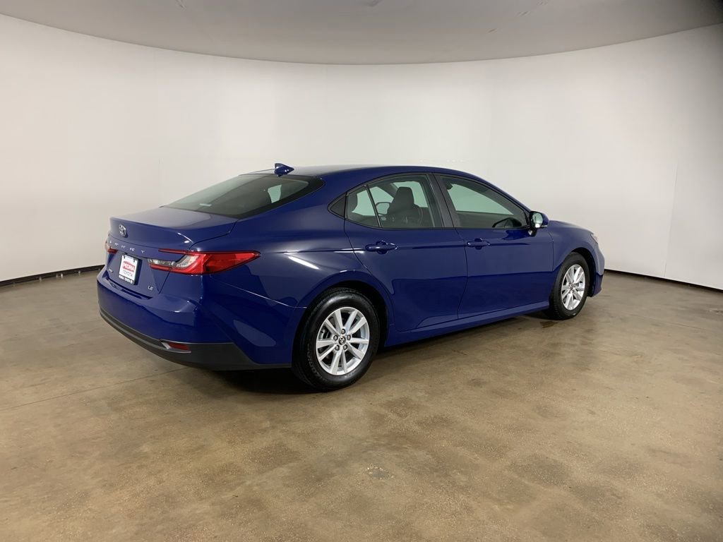 Used 2025 Toyota Camry LE image 8