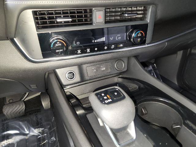 Certified 2023 Nissan Rogue SV FWD image 21