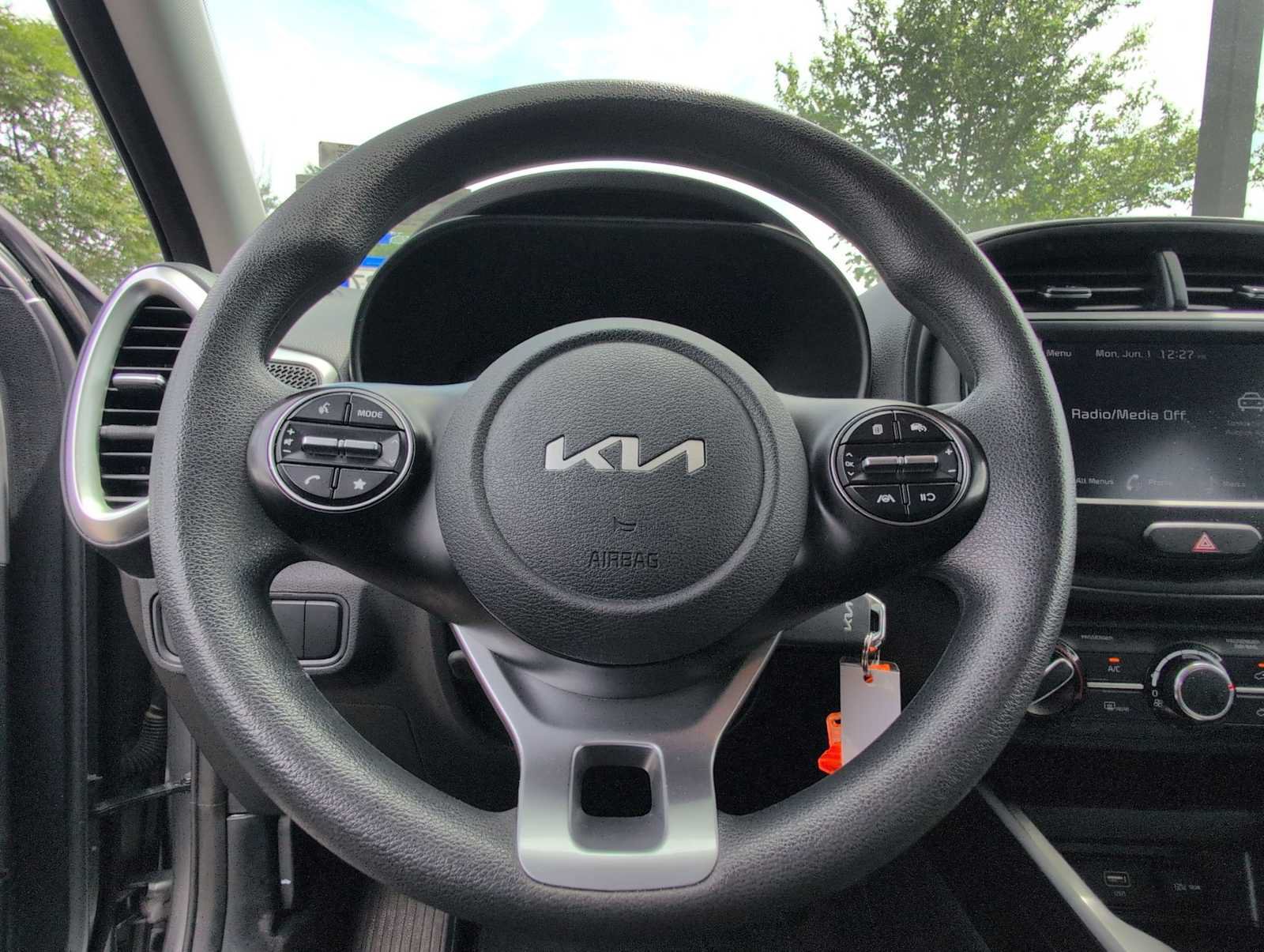 Used 2024 Kia Soul LX w/ Option Group 015 FWD image 21
