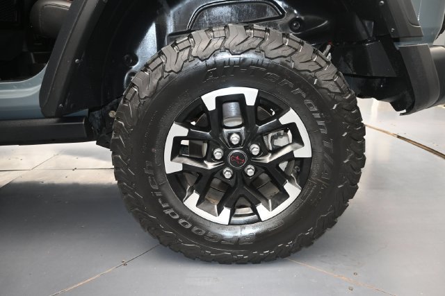 Used 2024 Jeep Wrangler Unlimited Rubicon w/ Safety Group AWD/4WD image 13