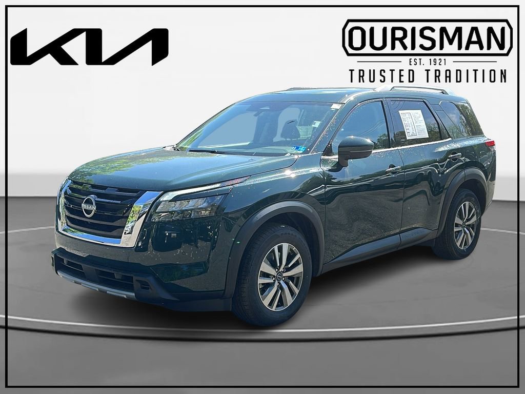 Used 2025 Nissan Pathfinder SL AWD/4WD image 2