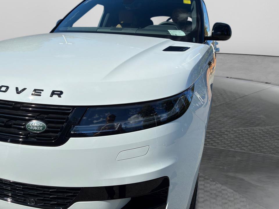 New 2026 Land Rover Range Rover Sport SE AWD/4WD image 26