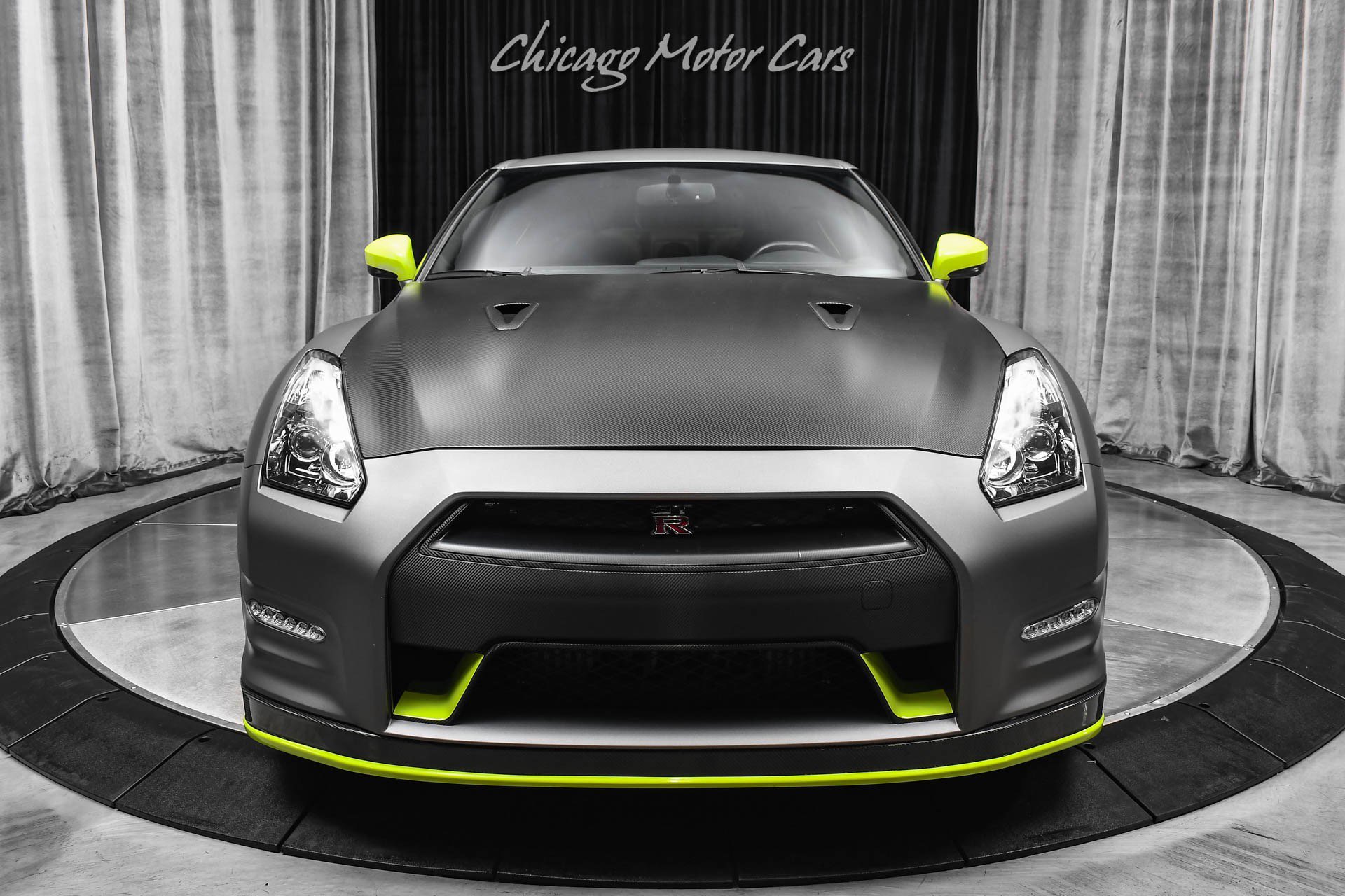 Used 2013 Nissan GT-R Black Edition AWD/4WD image 7