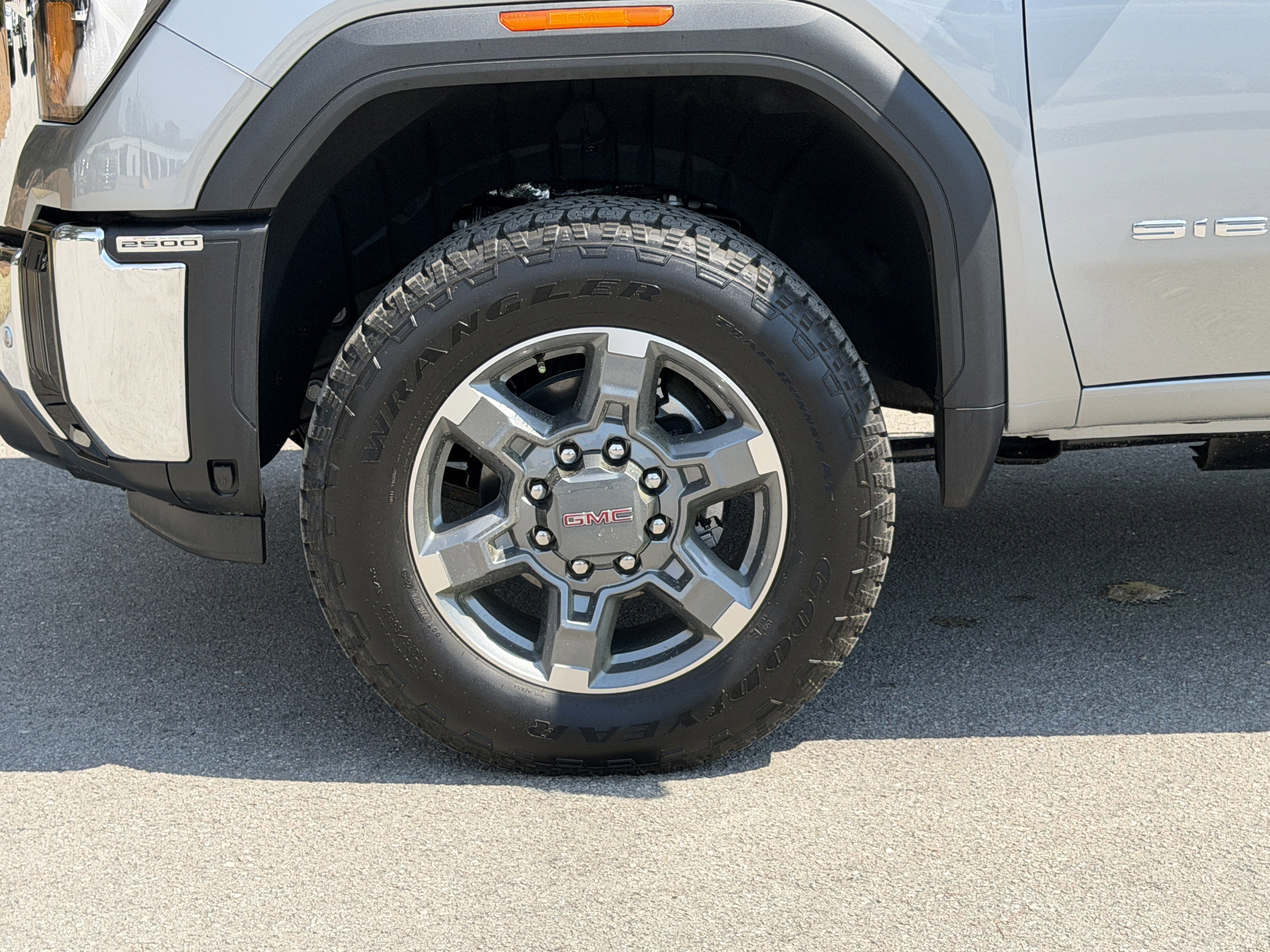 New 2026 GMC Sierra 2500 SLT image 11