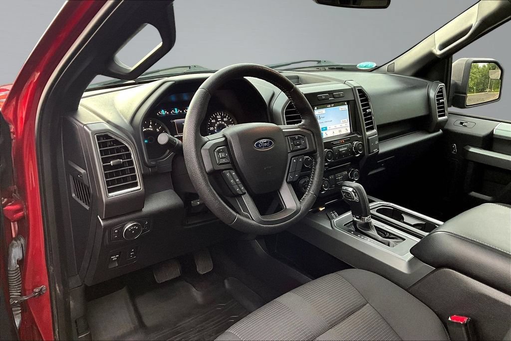 Used 2016 Ford F150 XLT w/ Equipment Group 302A Luxury AWD/4WD image 21
