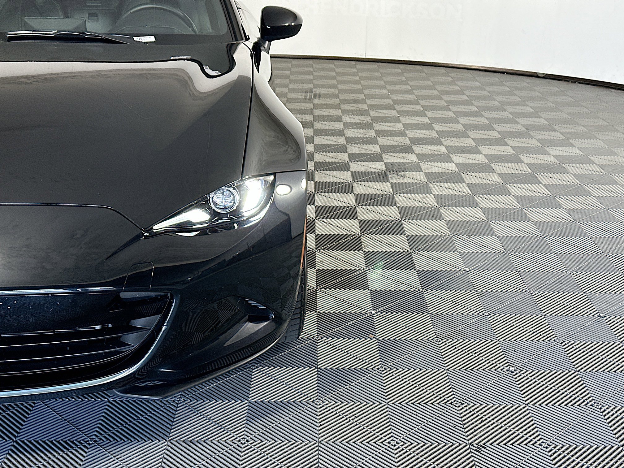 Used 2024 MAZDA MX-5 Miata Grand Touring RWD image 9