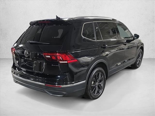 Used 2024 Volkswagen Tiguan SE image 5
