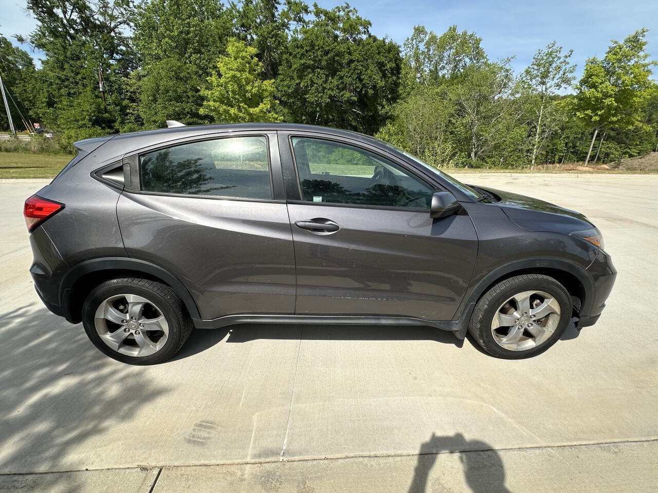 Used 2017 Honda HR-V LX image 4