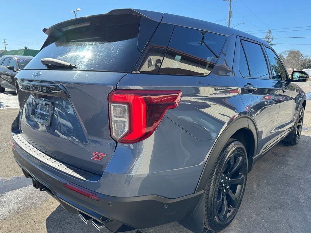 Used 2021 Ford Explorer ST w/ ST Street Pack image 6