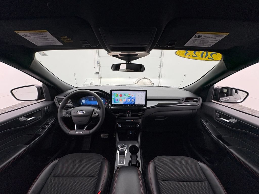 Used 2023 Ford Escape ST-Line Select w/ Tech Pack #2 AWD/4WD image 3