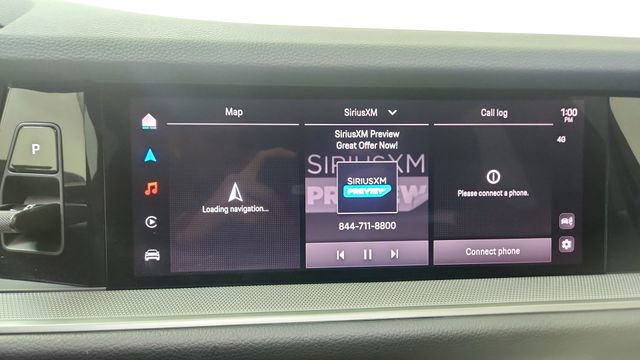 Used 2025 Porsche Cayenne w/ Premium Package image 50