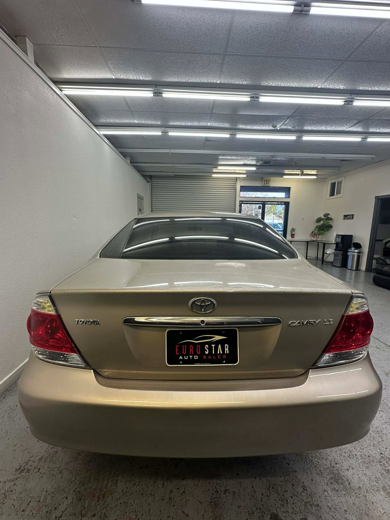 Used 2005 Toyota Camry LE image 35