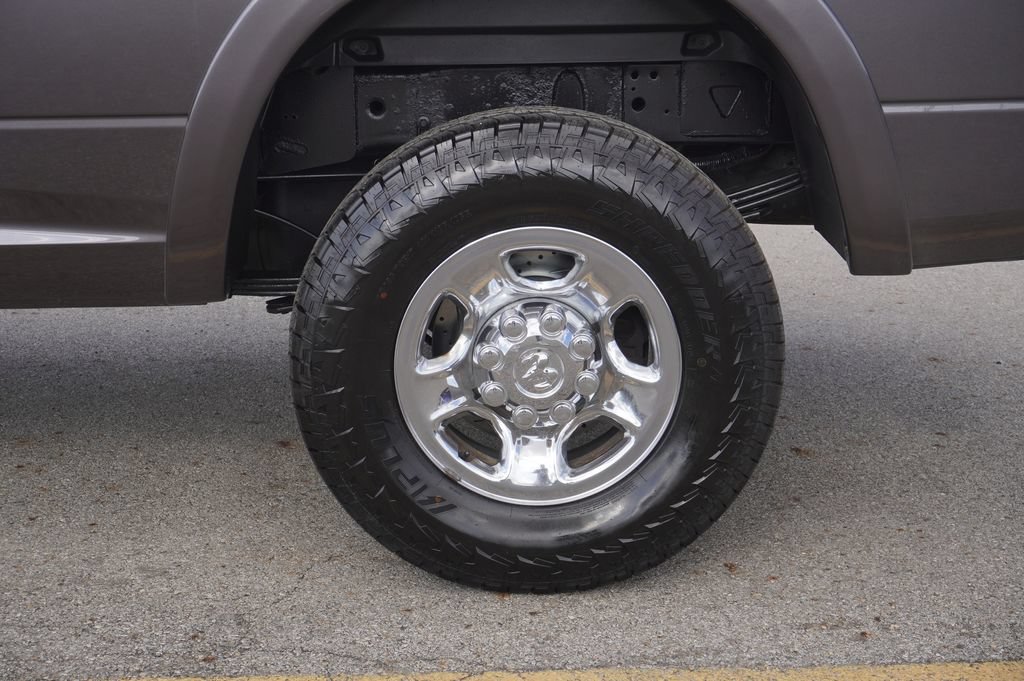 Used 2015 RAM 3500 SLT w/ Luxury Group AWD/4WD image 11