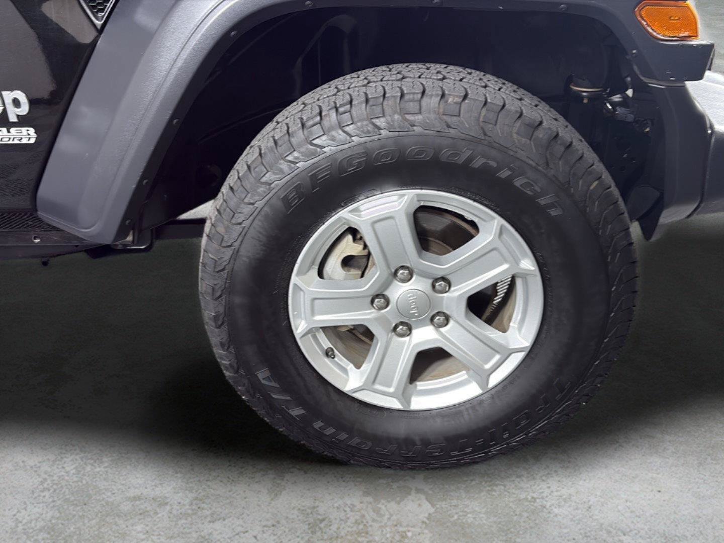 Used 2020 Jeep Wrangler Sport AWD/4WD image 12