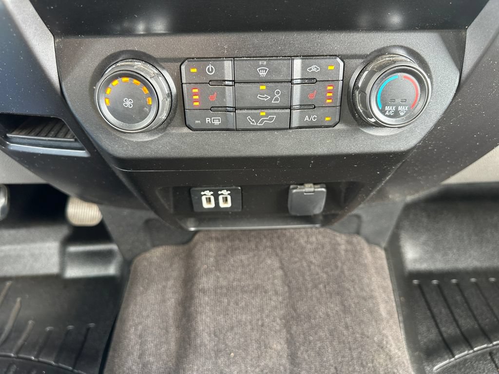 Used 2020 Ford F150 XLT w/ Equipment Group 302A Luxury AWD/4WD image 32