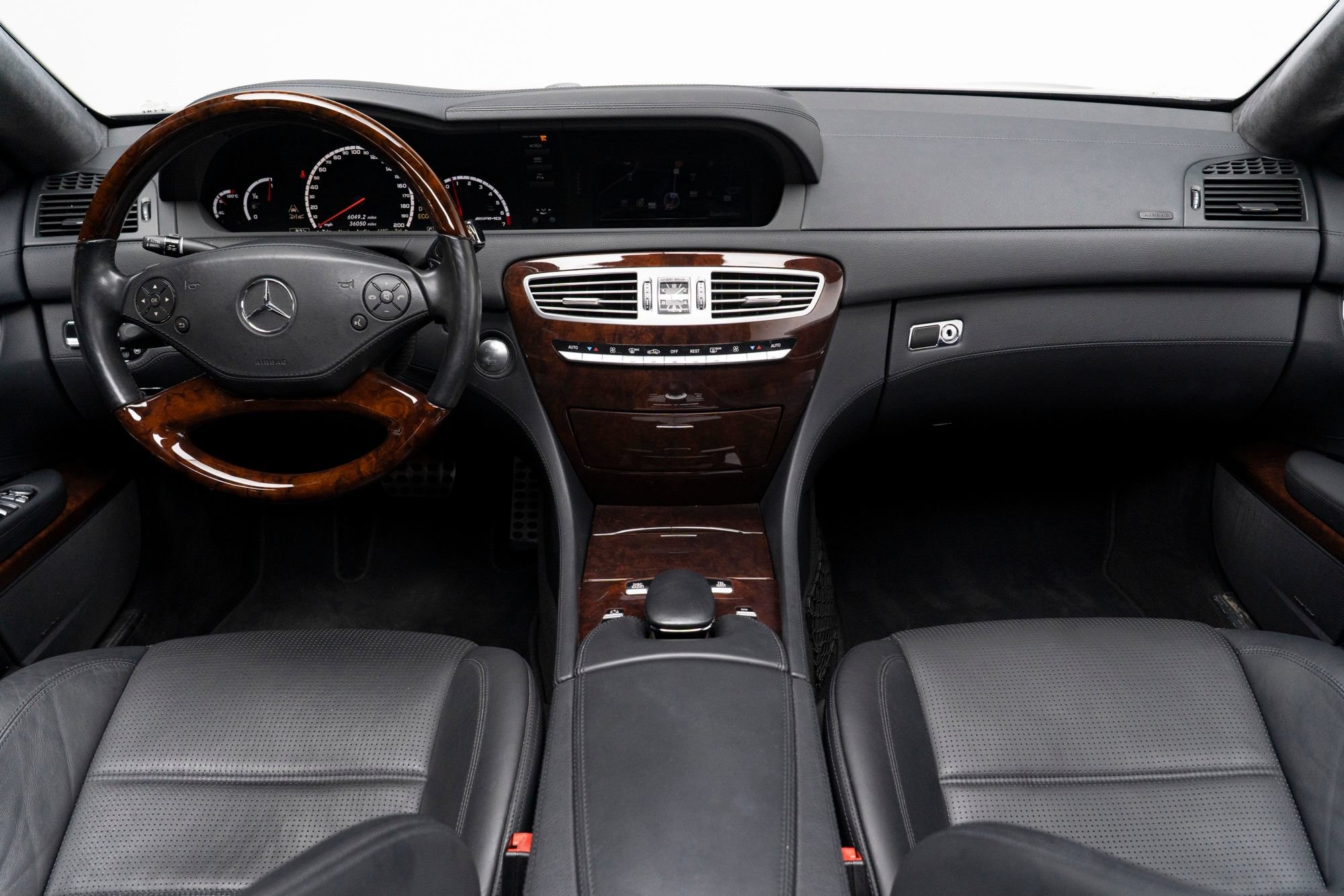 Used 2012 Mercedes-Benz CL 63 AMG image 2