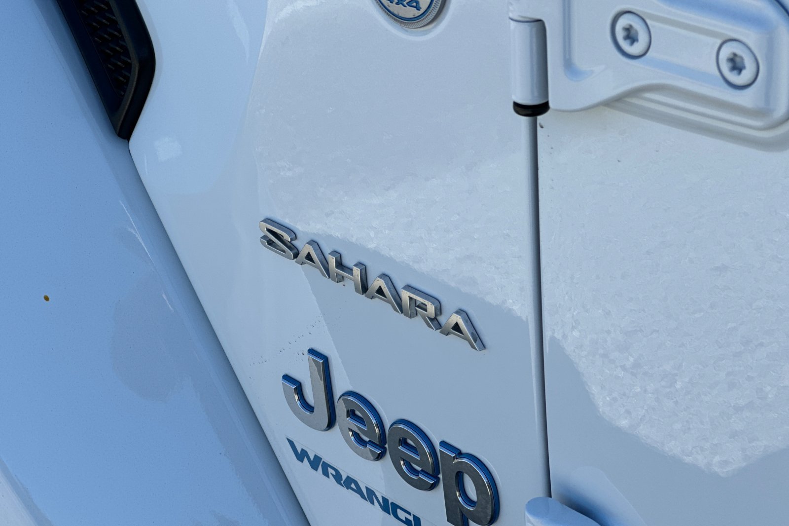 Used 2024 Jeep Wrangler Unlimited Sahara w/ Technology Group AWD/4WD image 28