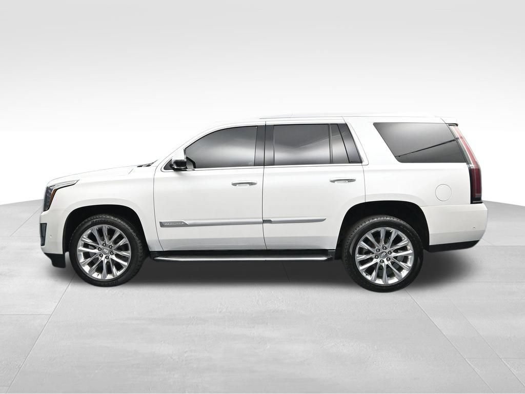 Used 2018 Cadillac Escalade Luxury AWD/4WD image 2